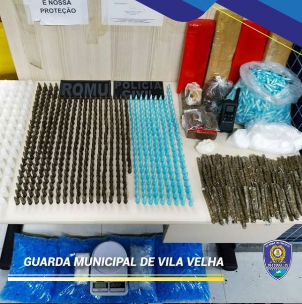 Disque Denúncia 181 Guarda Municipal De Vila Velha E Dhpp Apreendem Drogas ApÓs DenÚncia AnÔnima